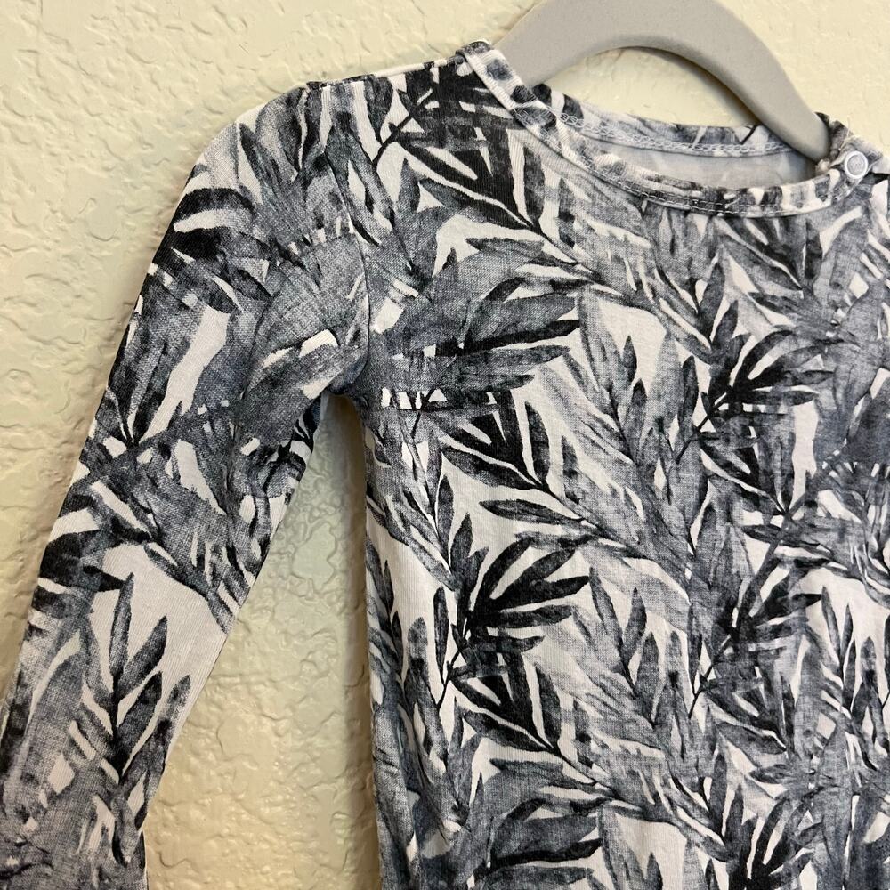 Posh Peanut Bamboo Leaf Print Long Sleeve Romper Gray Black 3-6M Baby Unisex - Picture 3 of 12